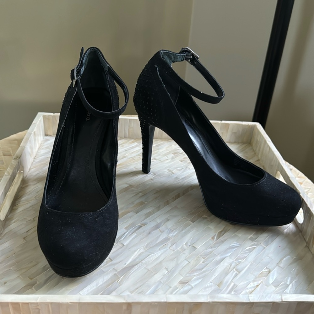 Style & Co black suede platform heels size 7
